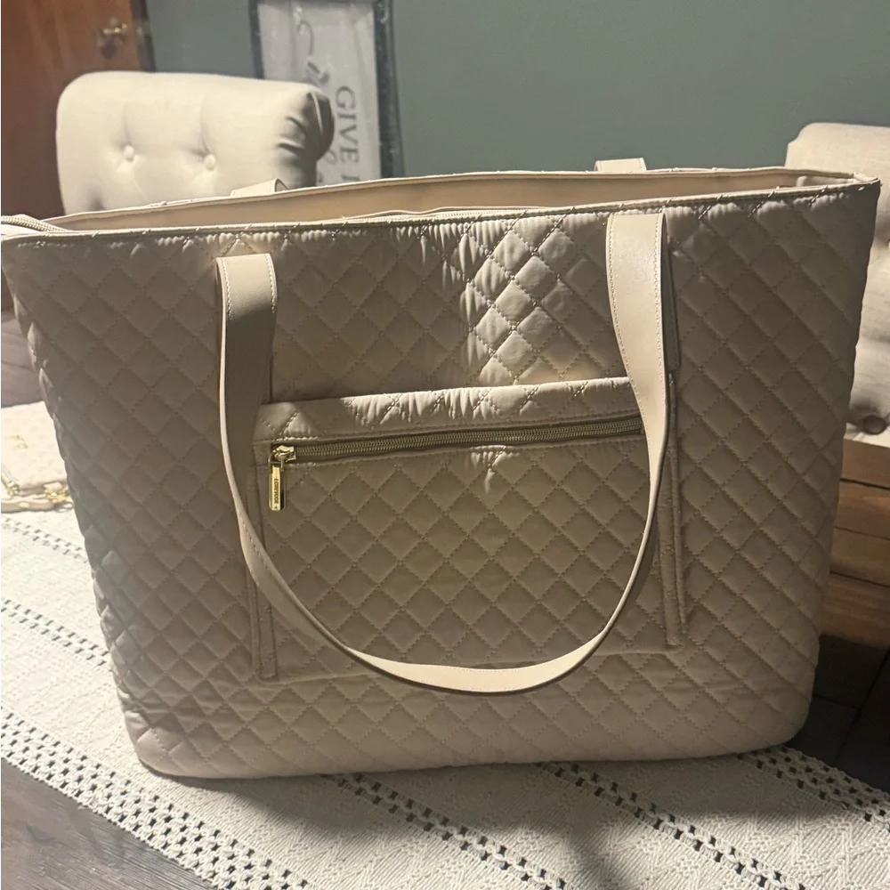 Lovevook large Travel/work diamond quilted tote Bag in Cream - Picture 2 of 16